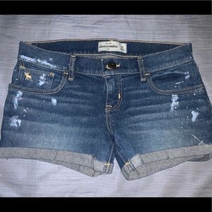 KIDS A&F chic paint splashed shorts